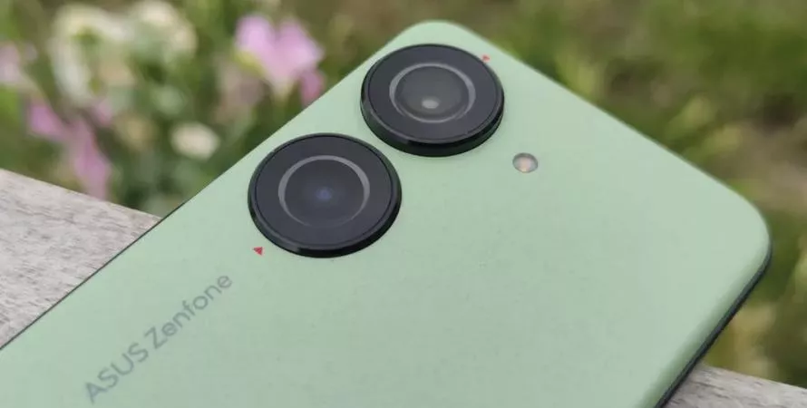 Le Zenfone 11 d'Asus, petit mais costaud, se dévoile