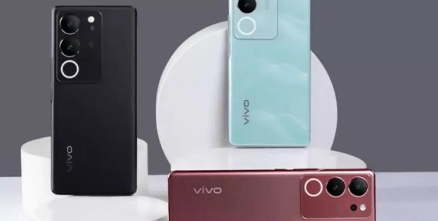 Le Vivo V30 débarque avec un double capteur principal de 50 MP et une batterie robuste