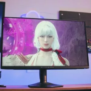 Alienware AW2725DF : Le Moniteur Esport OLED à 360Hz qui Fait Tourner les Têtes