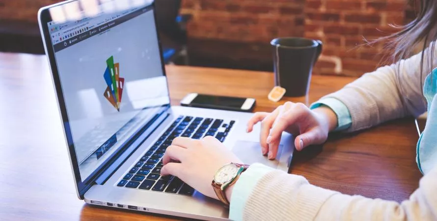 Choisir son PC portable en 2024 : Le guide ultime pour travailler efficacement