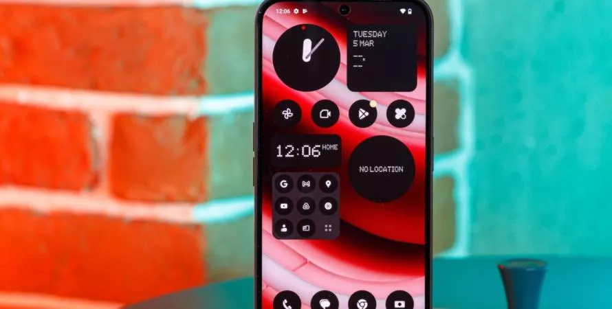 Le Nothing Phone (2a) se dote de la mise à jour Nothing OS 2.5.4 avec optimisations photo et corrections de bugs