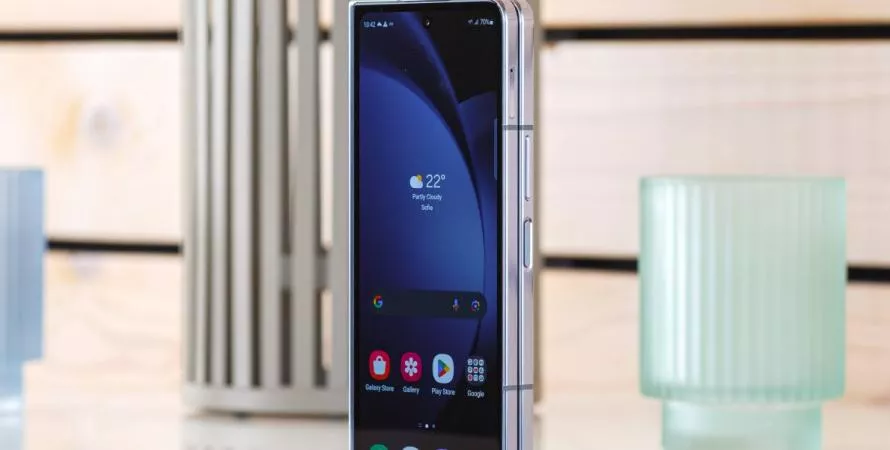 Le Galaxy Z Fold6 abordable bientôt lancé, un duel avec l'iPhone 16 ?
