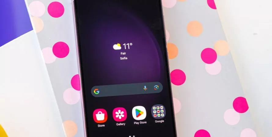 Samsung pointe du doigt Google pour les soucis d'écran tactile du Galaxy S23
