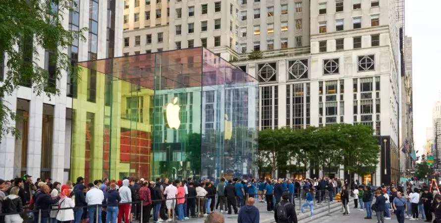 Apple annonce un plan de licenciement massif après l'arrêt de ses projets de voiture et d'écran