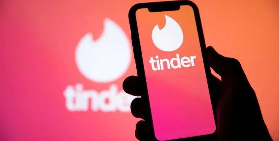 Attention à l'arnaque des deepfakes sur Tinder