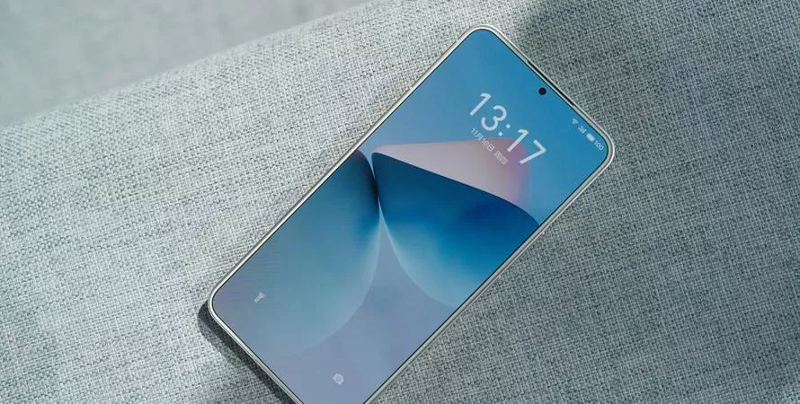 Meizu 21 Note débarque avec une caméra de 50 MP