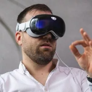 Le casque Vision Pro d'Apple séduit la moitié des entreprises du Fortune 100