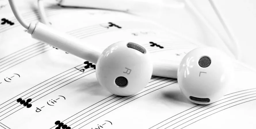 ElevenLabs lance une IA pour créer des paroles de chansons