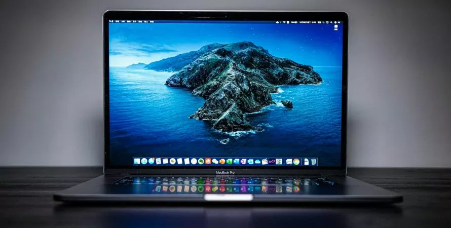 L'avenir lumineux du MacBook Pro : vers un écran OLED en 2026 ?