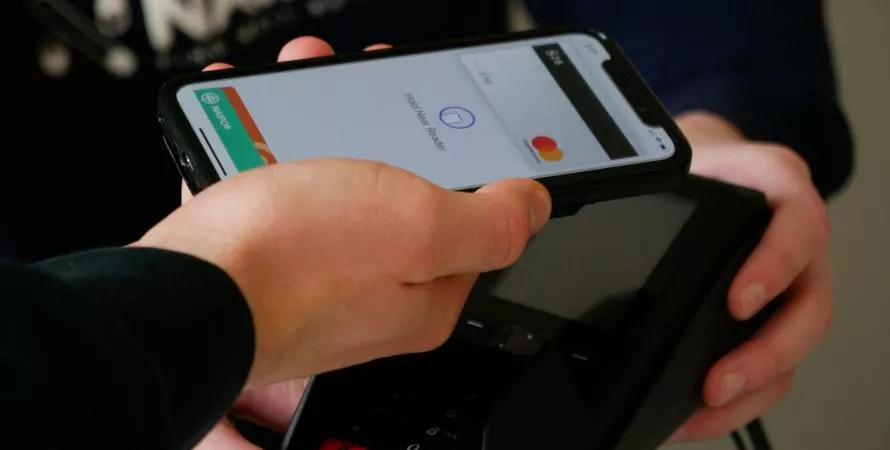 Apple Pay se démocratise : utilisation possible sur tous les navigateurs avec iOS 18
