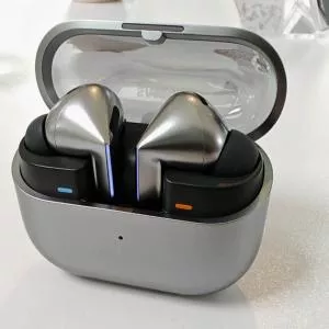 Samsung lance ses Galaxy Buds 3 et Buds 3 Pro avec des innovations marquantes