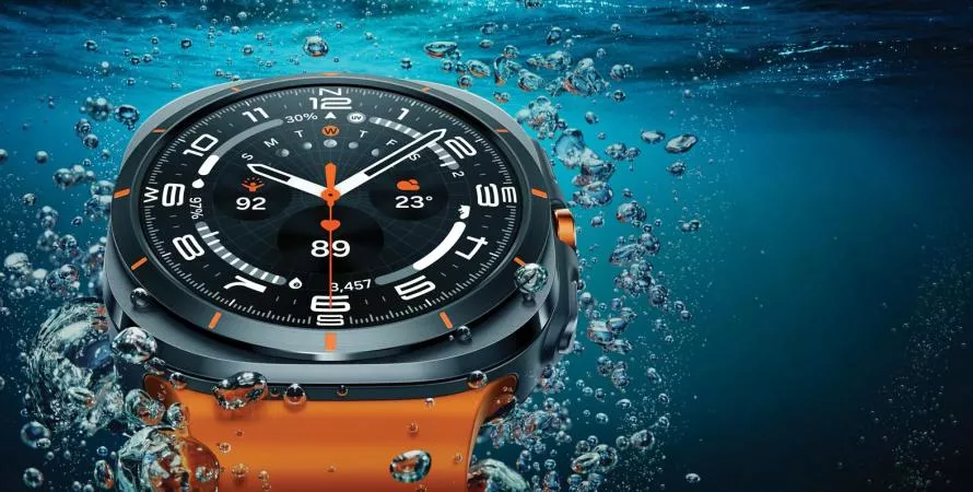 Samsung dévoile sa nouvelle Galaxy Watch Ultra face à Apple