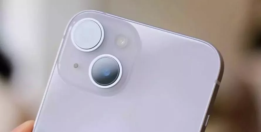Les prochains iPhone SE 4 partageraient des similitudes de design avec l'iPhone 16