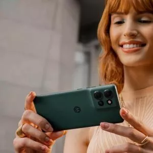 Découverte du Motorola Edge 50 : Performance et Résilience au Rendez-vous