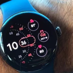 Google suspend la mise à jour Wear OS 5 pour ses montres connectées Pixel