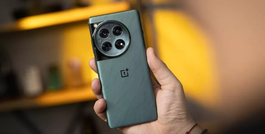 Le OnePlus 13 se dévoile : un smartphone haut de gamme à prix compétitif