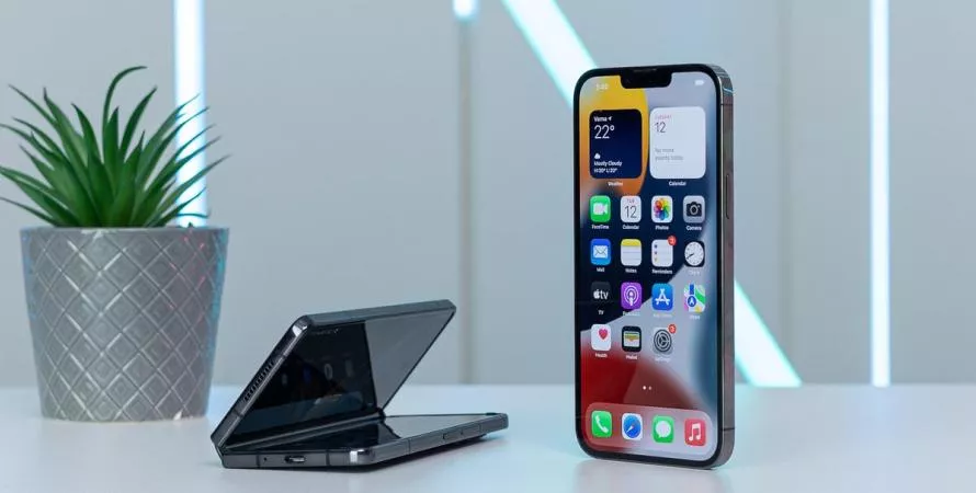 L’iPhone pliable : une révolution improbable pour le marché des foldables ?
