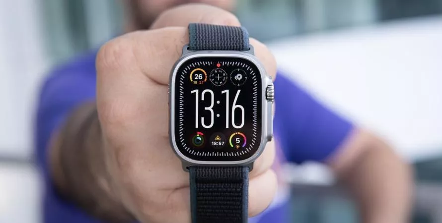 L'Apple Watch Ultra 3 pourrait embarquer la messagerie par satellite