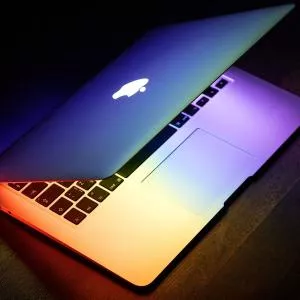 Quels MacBook choisir en 2025 ? Découvrez les meilleurs modèles