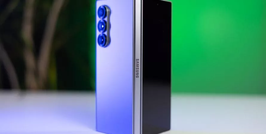 Samsung prépare un smartphone tri-pliable : révolution ou gadget ?