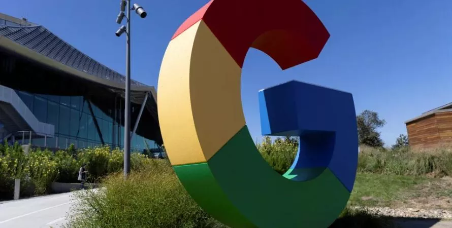 Google assouplit ses règles sur l’IA et la surveillance