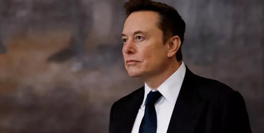 Elon Musk veut racheter OpenAI, Sam Altman refuse avec ironie