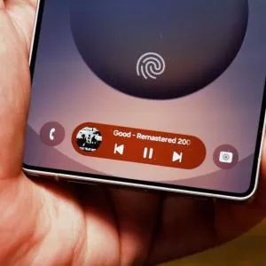 La Now Bar de One UI 7 arrive sur plus de smartphones Samsung