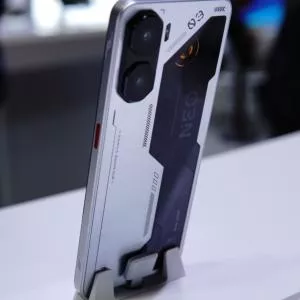 ZTE dévoile ses nouveaux smartphones gaming et un pliant abordable