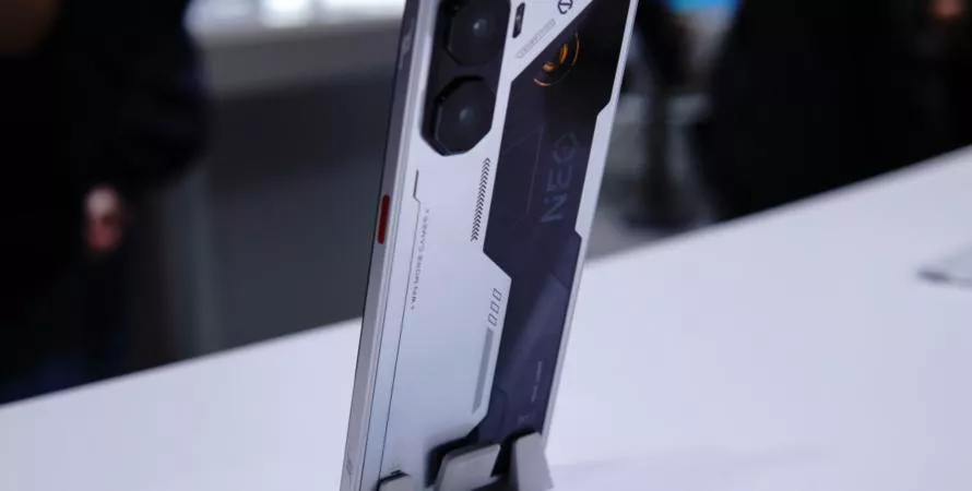 ZTE dévoile ses nouveaux smartphones gaming et un pliant abordable