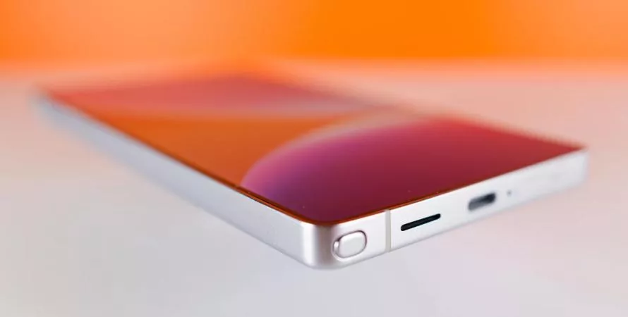 Samsung Galaxy S26 : les premières fuites dévoilent un design conservateur