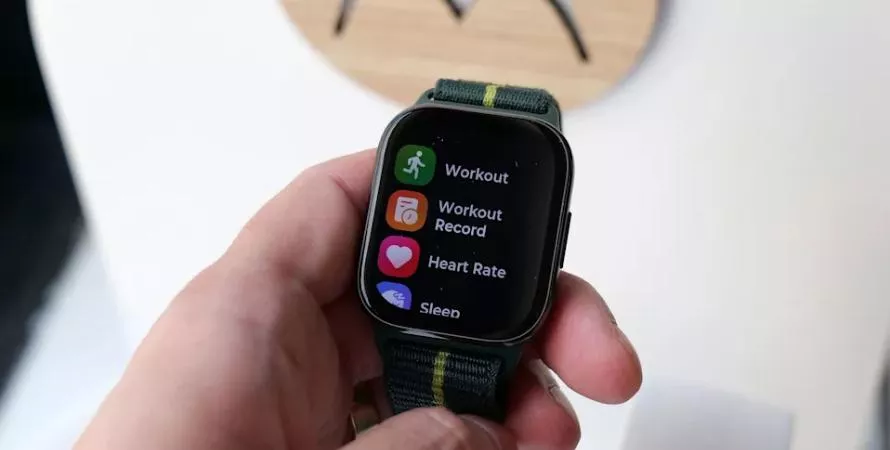 Motorola lance la Moto Watch Fit : une montre connectée sans chichi mais pleine de promesses