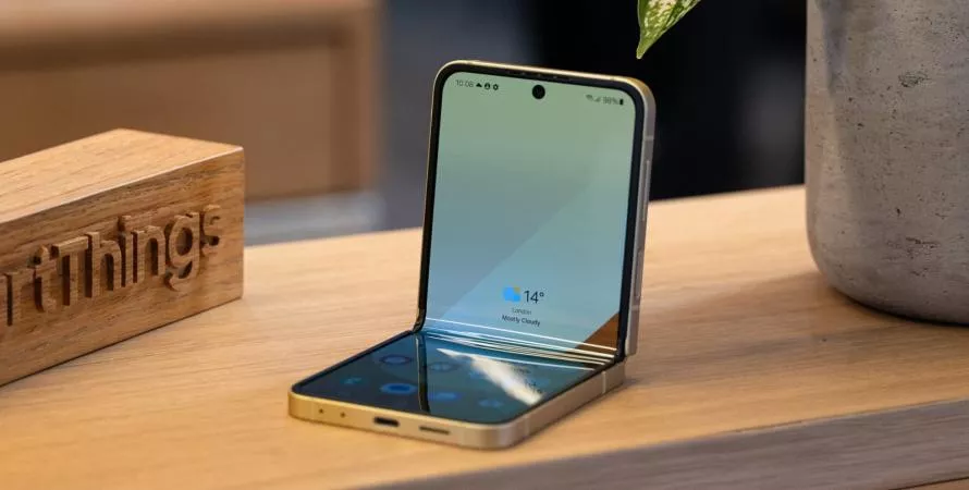 Galaxy Z Flip 7 FE : un nouveau modèle… qui ressemble beaucoup à l’ancien ?