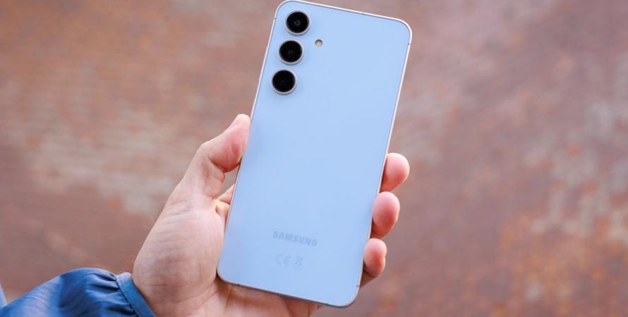 Galaxy S25 FE : Samsung nous réserve une bonne surprise ? Galaxy S25 FE : Samsung nous réserve une bonne surprise ?