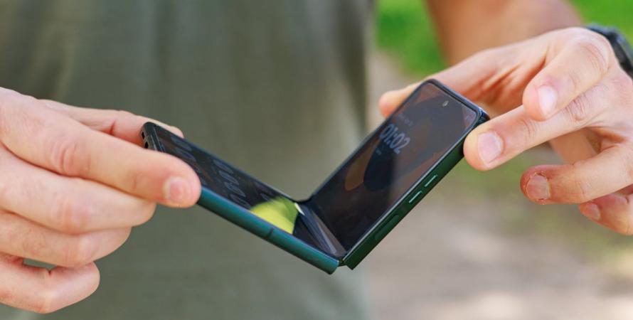 Android 16 : Voici les Motorola qui auront droit à la mise à jour Android 16 : Voici les Motorola qui auront droit à la mise à jour