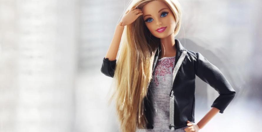Quand Barbie rencontre ChatGPT : Mattel plonge dans l’IA Quand Barbie rencontre ChatGPT : Mattel plonge dans l’IA