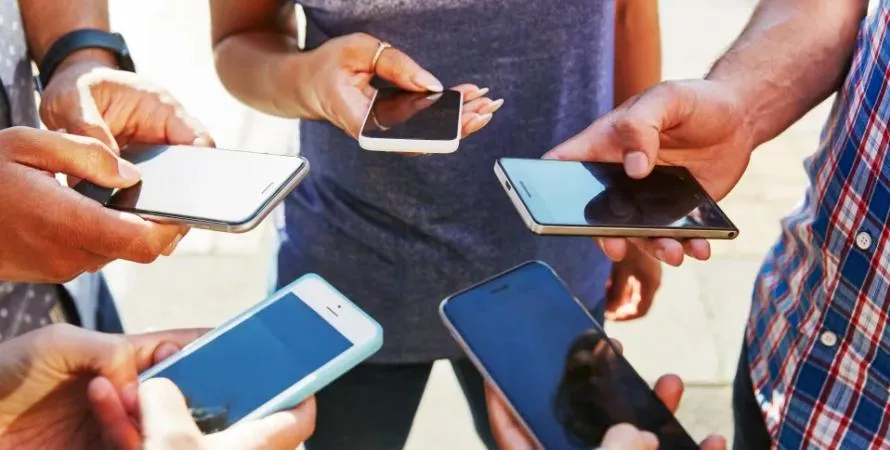 Partager votre Wi-Fi sans galérer : les méthodes les plus simples entre iPhone, Android et plus encore