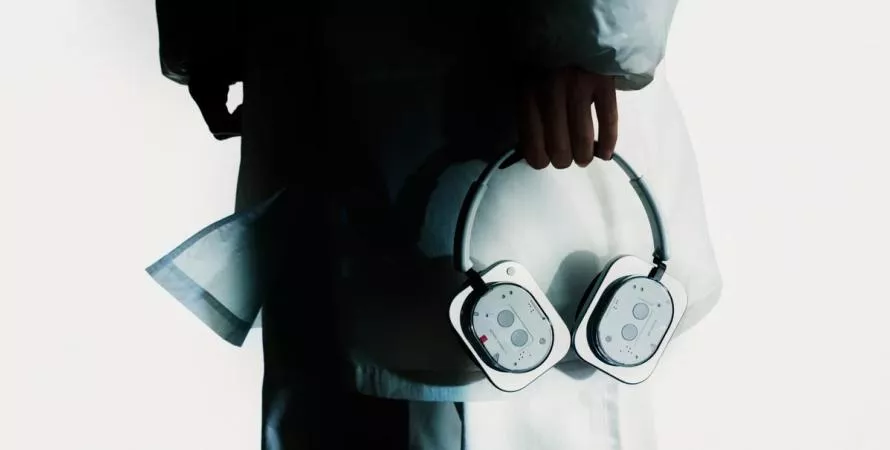 Nothing sort du cadre avec son premier casque audio : le Headphone (1)