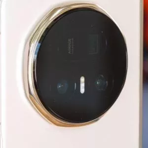 Honor Magic V5 : le smartphone pliable qui défie les lois de la nature