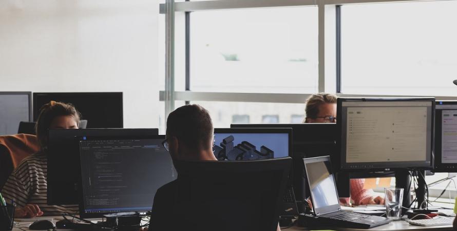 Meta veut séduire les talents d’OpenAI avec des offres XXL Meta veut séduire les talents d’OpenAI avec des offres XXL