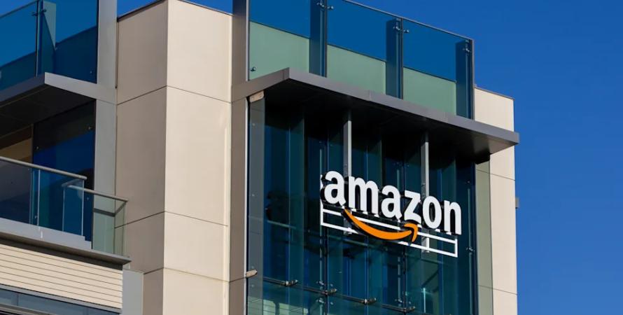 L’intelligence artificielle freine les ambitions écolos d’Amazon L’intelligence artificielle freine les ambitions écolos d’Amazon