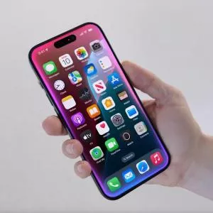 GPT-5 débarque sur iPhone, iPad et Mac : une révolution en approche ?