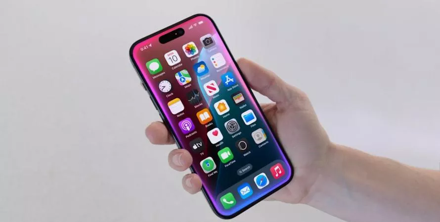 GPT-5 débarque sur iPhone, iPad et Mac : une révolution en approche ?
