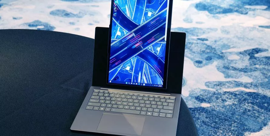 Le nouveau concept d'ordinateur portable Lenovo transforme l'écran en mode portrait