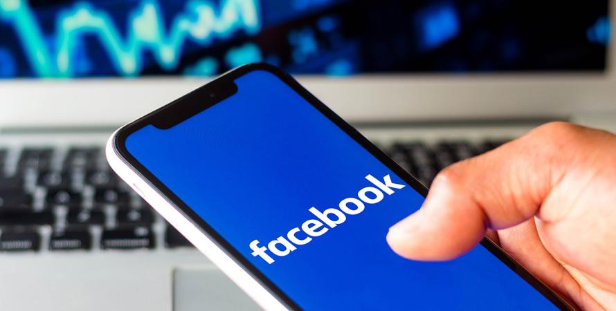 Facebook relance les offres d’emploi : LinkedIn doit-il s’inquiéter ? Facebook relance les offres d’emploi : LinkedIn doit-il s’inquiéter ?