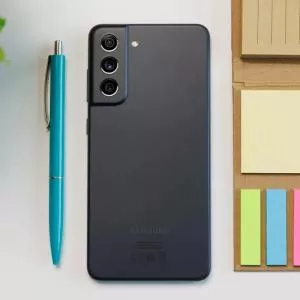 Le Galaxy S21 FE reçoit sa dernière mise à jour majeure : One UI 8.0 arrive
