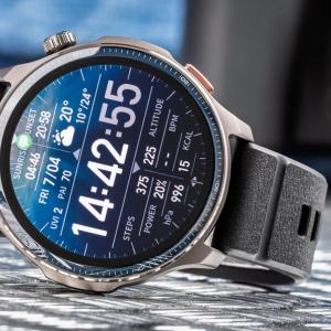 Sélection Noël 2025 : les montres et bracelets connectés Amazfit qui font vibrer les sportifs