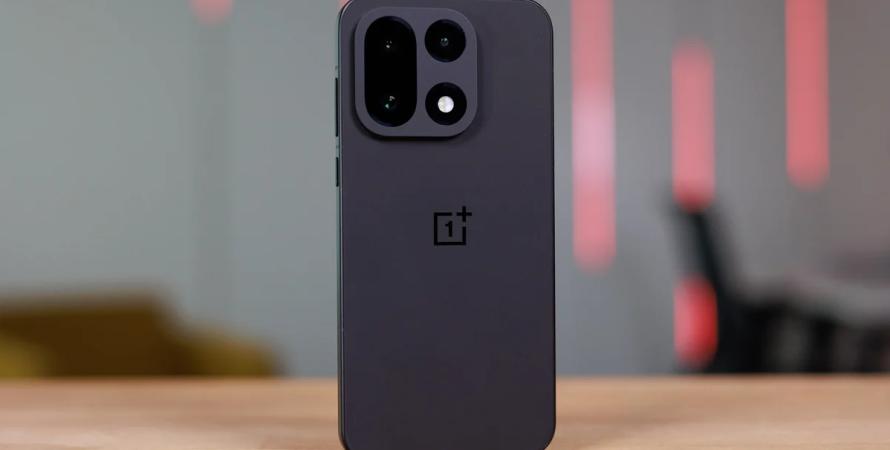 Le OnePlus 15 bloqué aux États-Unis à cause de la fermeture gouvernementale