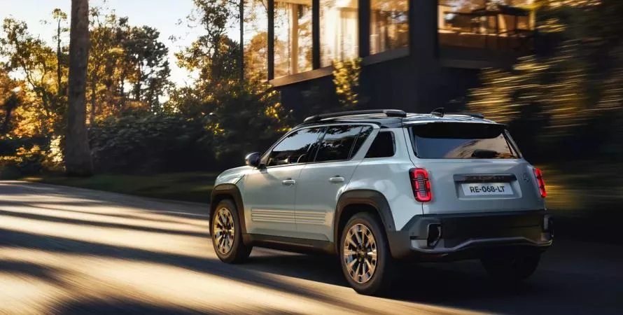 Le cerveau de Google débarque chez Renault : Gemini s'invite dans votre voiture !