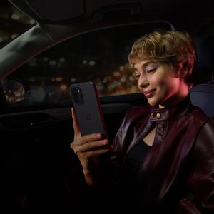 OnePlus 15R : Une endurance record pour un smartphone qui vise la performance