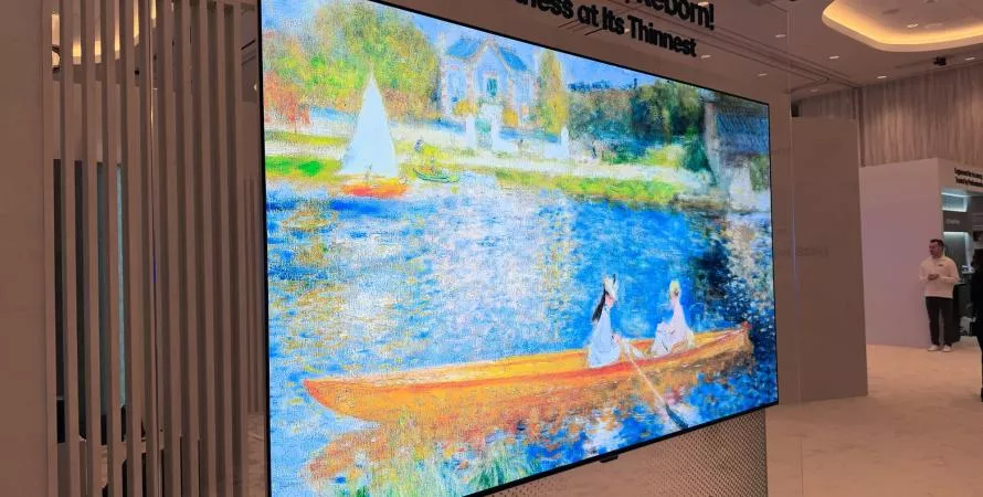 CES 2026 : LG frappe fort avec le retour du TV "Wallpaper" et de nouvelles dalles Micro RGB